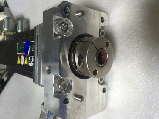 070UDD200XBCRA078140-SHPA baru asli, hitam adalah warna utama, Teknik Kontrol Emerson Unimotor Servo Motor.