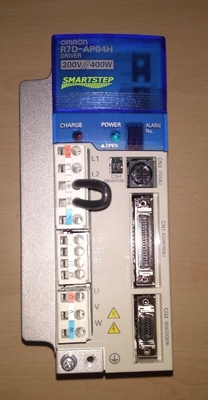 Omron R7D-AP04H Driver Servo AC 5.5amp 1 Fase 200-230vac Output 50 / 60hz