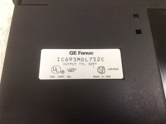 GE FANUC SERIES 90-30 PLC Modul I/O Digital 125 VDC IC693MDL752