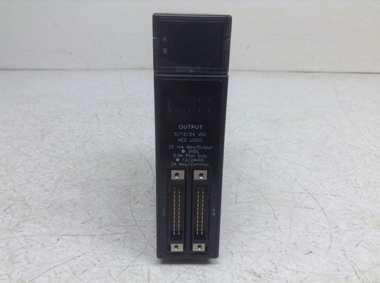 GE FANUC SERIES 90-30 PLC Modul I/O Digital 125 VDC IC693MDL752
