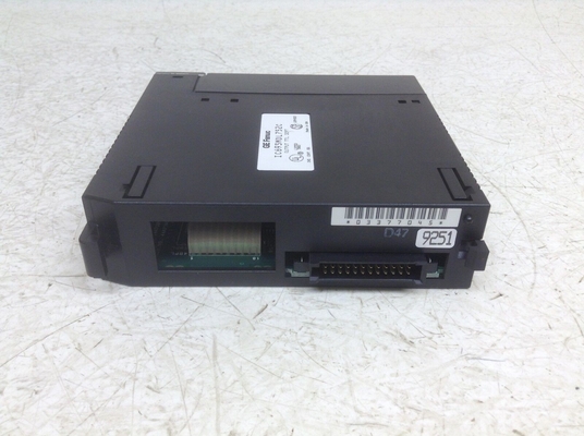 GE FANUC SERIES 90-30 PLC Modul I/O Digital 125 VDC IC693MDL752