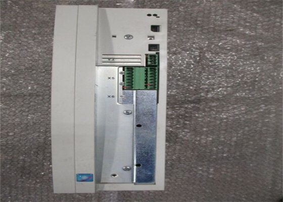 Lenze EVF8244-E SERVO DRIVE INVERTER FREKUENSI 3 PHASE 0-480 VAC 50/60 HZ