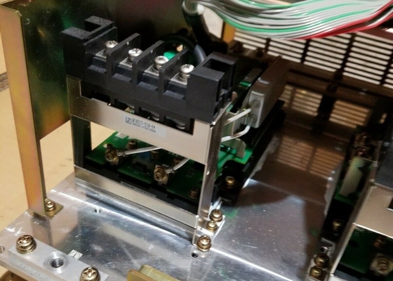 Pengontrol AC DRIVE YASKAWA CACR-2E-NJ1  Komponen Tingkat Industri