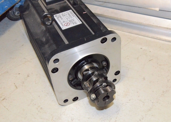 Servo Motor Japan Yaskawa USAMED-20-TV11 2.0kw Dalam Kotak Asli