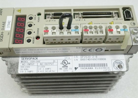 YASKAWA SGDH-04AE Industrial Servo Drive 200-230 VAC 50 / 60 Hz 30 Watt 55 Kw