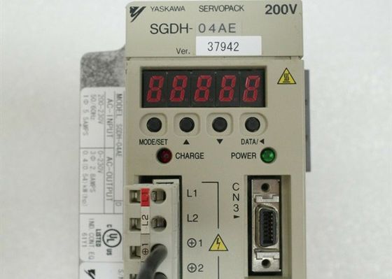 YASKAWA SGDH-04AE Industrial Servo Drive 200-230 VAC 50 / 60 Hz 30 Watt 55 Kw