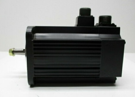 YASKAWA USAFED-05DA1 AC Servo Drive MOTOR 0,45 KW1500 RPM 3,8 A