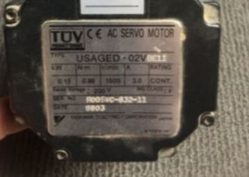 YASKAWA USAGED-02VBE11 Motor AC Servomotor 0.15KW 3A 200V Otomatisasi UE