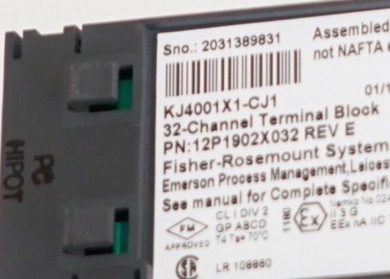 EMERSON KJ4001X1-CJ1 Blok Terminal 32 Saluran 30 VDC Puncak 1mm 150Hz