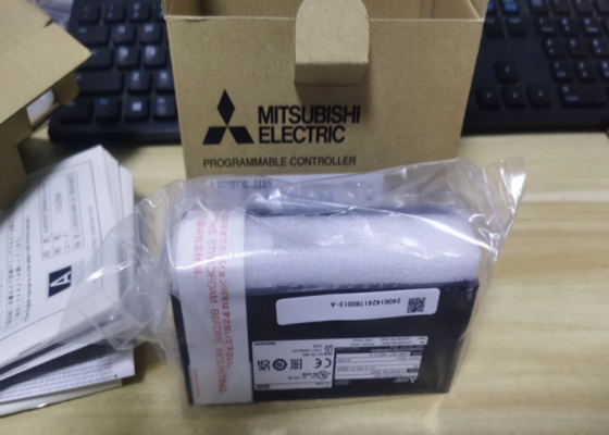AJ65SBT2B-64AD Modul Catu Daya Redundan Model Universal Mitsubishi Merah