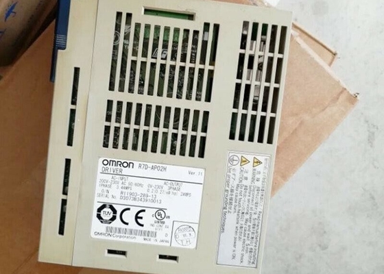 Omron R7D-AP02H Servo Driver 2A 200V Memuat Semua Metode PWM Servo Digital Berdasarkan IGBT