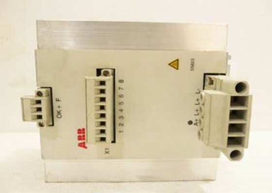 SS823 3BSE038226R1 Unit Kontrol Unit Pemungutan Suara ABB Untuk Catu Daya Redundan