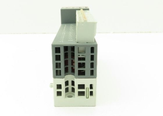 DI571 1TNE968902R2103 S500 Modul Input Digital 8DI 230VAC PLC AC500