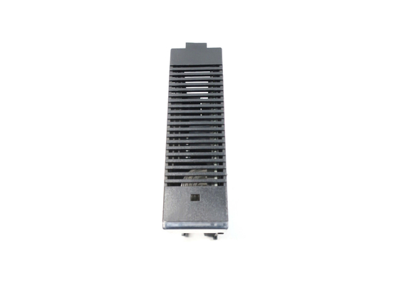 Modul keluaran IC693MDL940 rentang tegangan 5V hingga 30V DC rentang frekuensi 50Hz hingga 60Hz