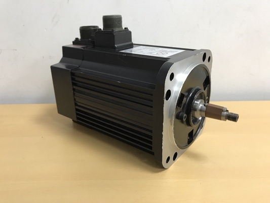 YASKAWA ELECTRIC MOTOMAN ROBOTICS USAFED-09-YR21 SERVO MOTOR