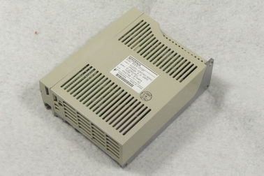 YASKAWA 100W Input 200-230V Ouput 0.87AMPS AC Servo Drive 1 Phase SGDA-01AP