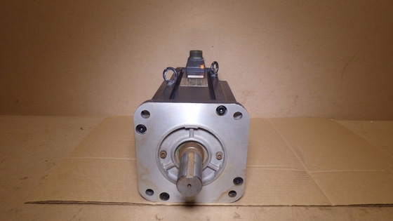 YASKAWA USAGED-44L22K SERVO MOTOR 4.4 KW 33 AMP 28.4NM 25IN-LB 1500 RPM AC BRUSHLESS,NEW ORIGINAL.