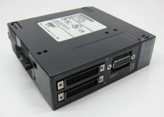 GE FANUC IC693APU301 Modul satu sumbu 25-Pin Servo 24-Pin Densitas Tinggi 25-Pin Tipe D