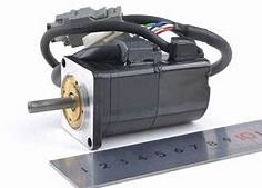 Yaskawa AC Servo Motor SGMAH-A3AAF21 Brand New dalam kotak asli