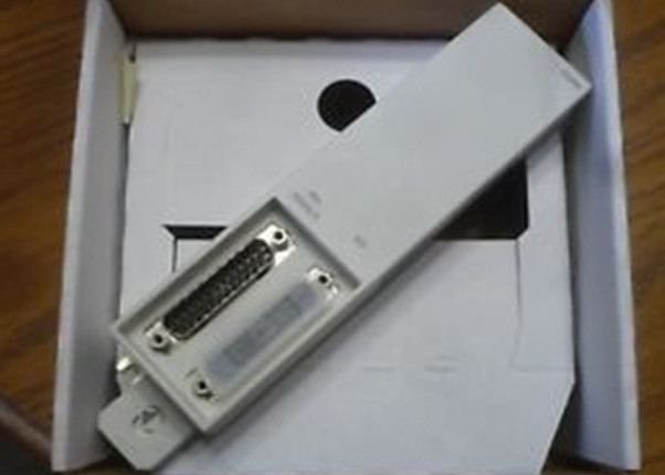 TB846 Dual Modulebus Inlet 3BSE021439R1 Modulebus Kabel Ekstensi Adaptor Dua D Sub Pria