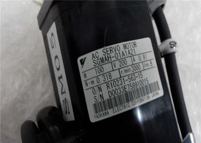 Industri YASKAWA SERVO MOTOR 100W 0.91A 0.318Nm Jepang SGMAH-01A1A21