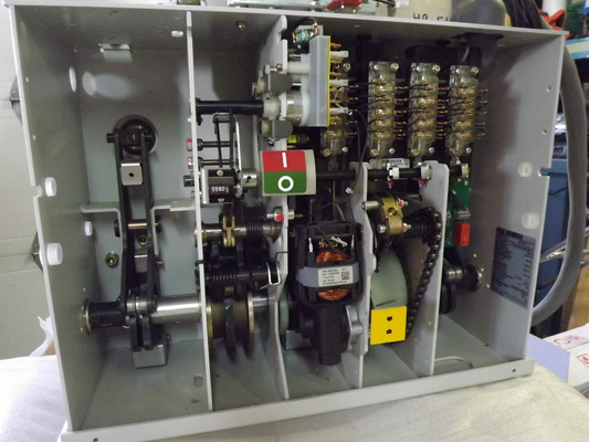 VD4X 3812-31 Medium voltage circuit breakers with mechanical actuator  for primary distribution up to 46 kV, 4000 A, 63