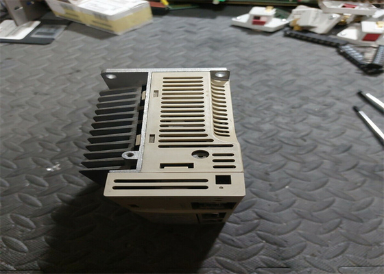 Yaskawa SGD-08ASY25 AC SERVO AMPLIFIER Industrial Servo Drives 200-230V 11/4.4A 50/60HZ NEW