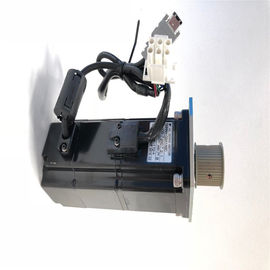 Industrial  Yaskawa Electric  AC Servo Motor 0.91A 200V Japan SGMAH-02A1A6C