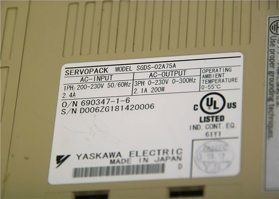Yaskawa  200W input 1pH SERVO DRIVE 50/60HZ  SGDS-02A75A Free Shipiing