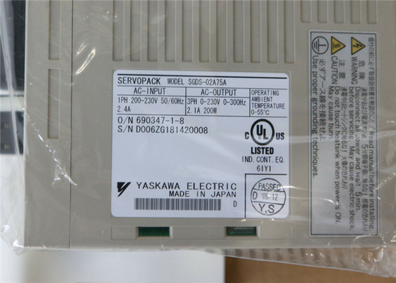 Yaskawa  200W input 1pH SERVO DRIVE 50/60HZ  SGDS-02A75A Free Shipiing