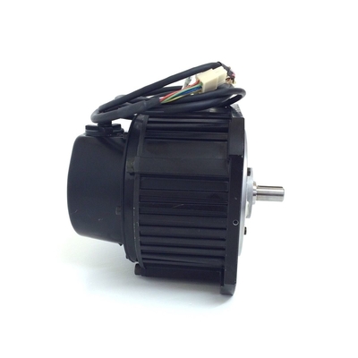 YASKAWA SGMDH-06A2A-YR13 AC SERVO MOTOR 550 W 4.0 AMPS 2000 RPM