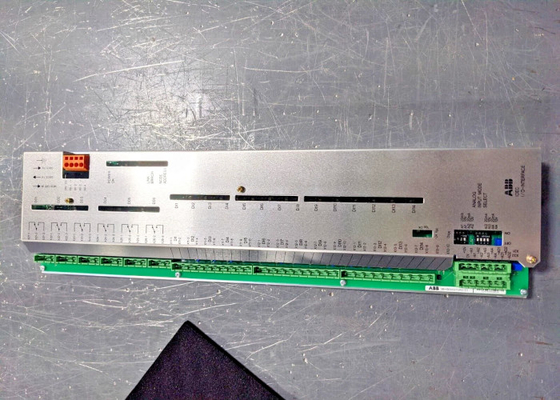 ABB UFC719AE01 Analog Digital I O Modul 3BHB003041R0101, Keakuratan ±0,1%