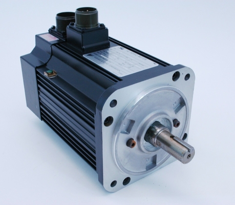 DIGUNAKAN-05AS2S Ac Dc Servo Motor INPUT 2AMP 3PH 200V Asli Baru, 3-5 hari kerja waktu pengiriman.