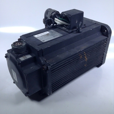 MOTOR SERVO YASKAWA USAMED-12V-T012 11.7AMP 200V 1000RPM 1.2KW
