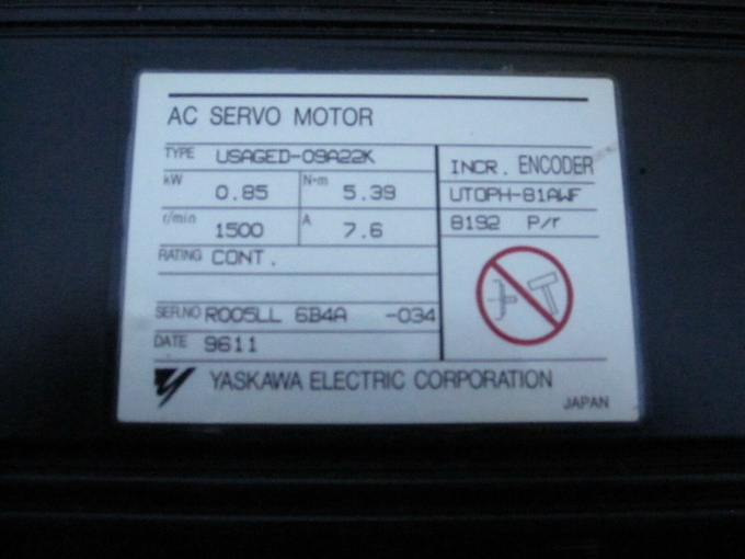 YASKAWA USAGED-09A22K AC SERVO MOTOR DENGAN INCREMENTAL ENCODER 8192 PPR 0.85 KW 0